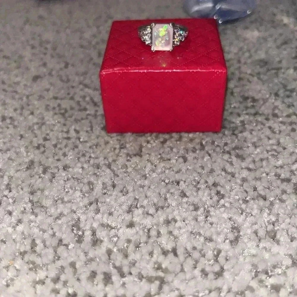 🆕 Sparkling Silver & Crystal Ring Size 7 - Picture 7 of 8